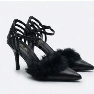 SPLASH Black Strappy Caged Heels w/ Real Rabbit Fur Trim - Size 7.5